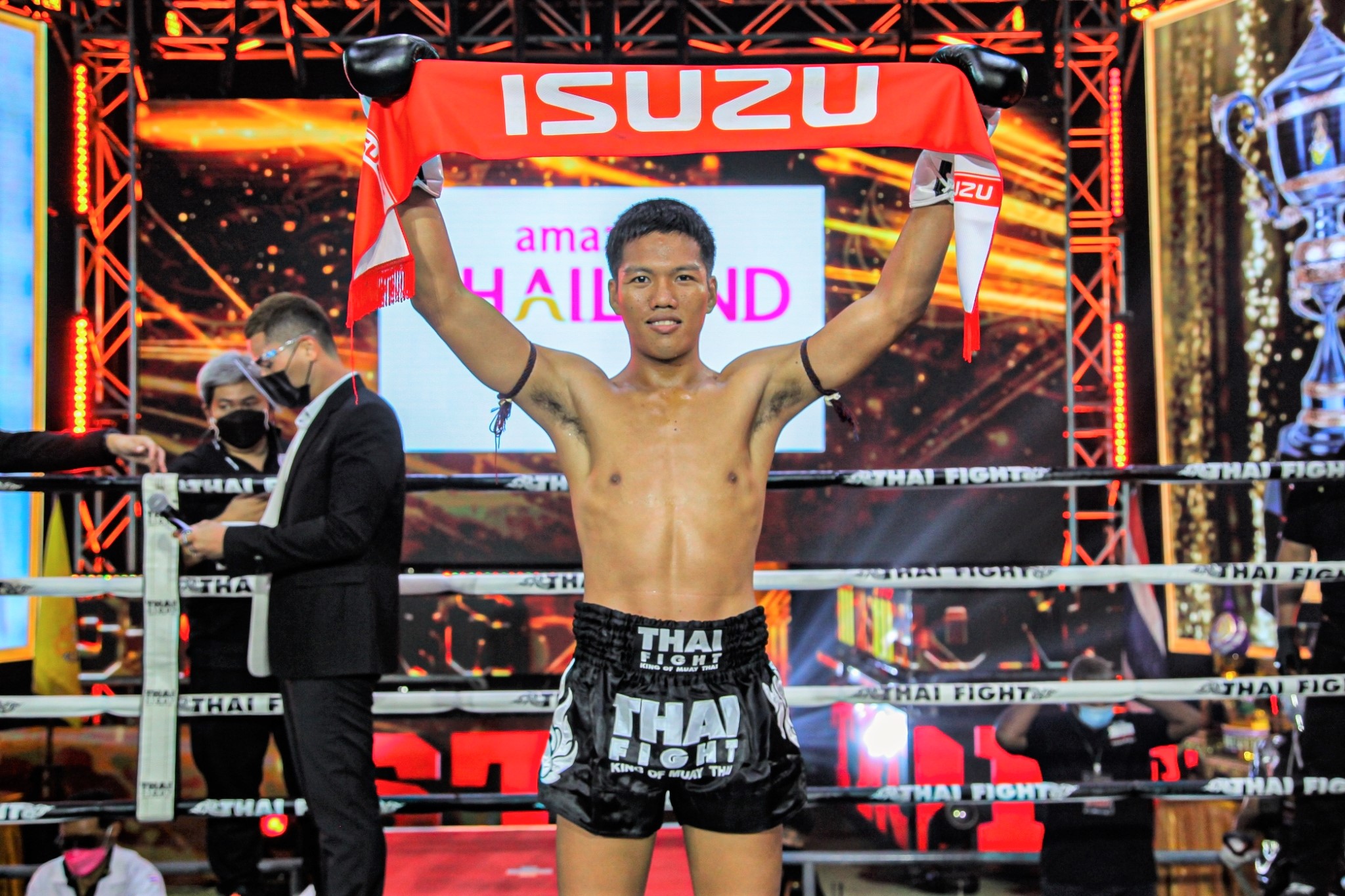 อีซูซุชวนคนไทยเชียร์ “ก้องไกล เอ็นนี่มวยไทย” ในศึก THAI FIGHT 2020 รอบชิงชนะเลิศ หลังคว้าชัยชนะน็อกรอบรองชนะเลิศอย่างงดงาม