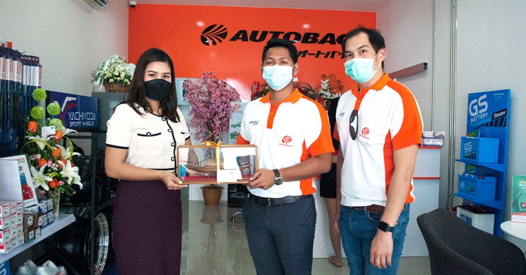 โช้คอัพ โทคิโคะ โดย ว.ศิริกาญออโตพาร์ท ร่วมแสดงความยินดี สยามออโต้แบคส์ เปิดศูนย์บริการใหม่ สาขาศุขประยูร