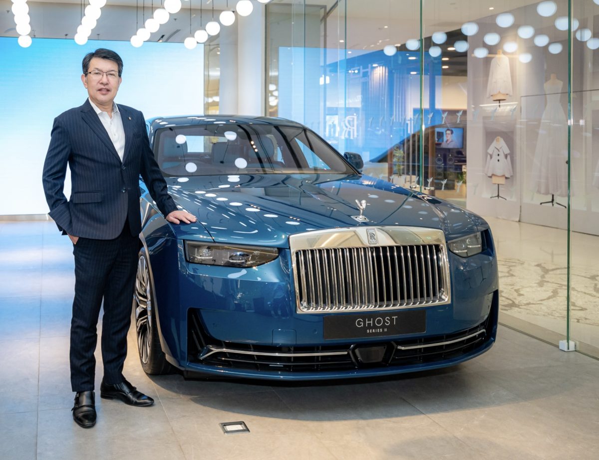 โรลส์-รอยซ์ มอเตอร์ คาร์ส แบงคอก เฉลิมฉลองตรุษจีนปีม้าไฟรังสรรค์บูทีคโชว์รูม