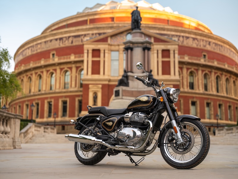 Royal Enfield รุกตลาดรถมอเตอร์ไซค์ขนาดกลางในไทยต่อเนื่องเปิดตัว 3 รุ่นล่าสุด Bullet 650, Guerrilla 450 APEX และ Goan Classic 350 สีใหม่!